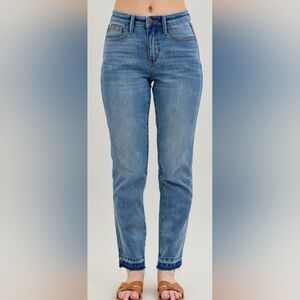 Judy Blue Mid Rise Rigid Magic Release Hem Boyfriend Denim Jeans 88818